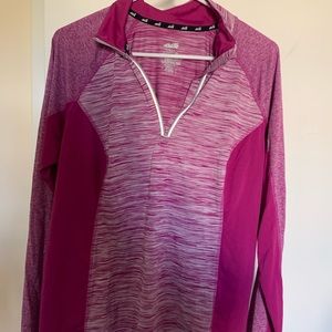 Woman’s Avia workout top